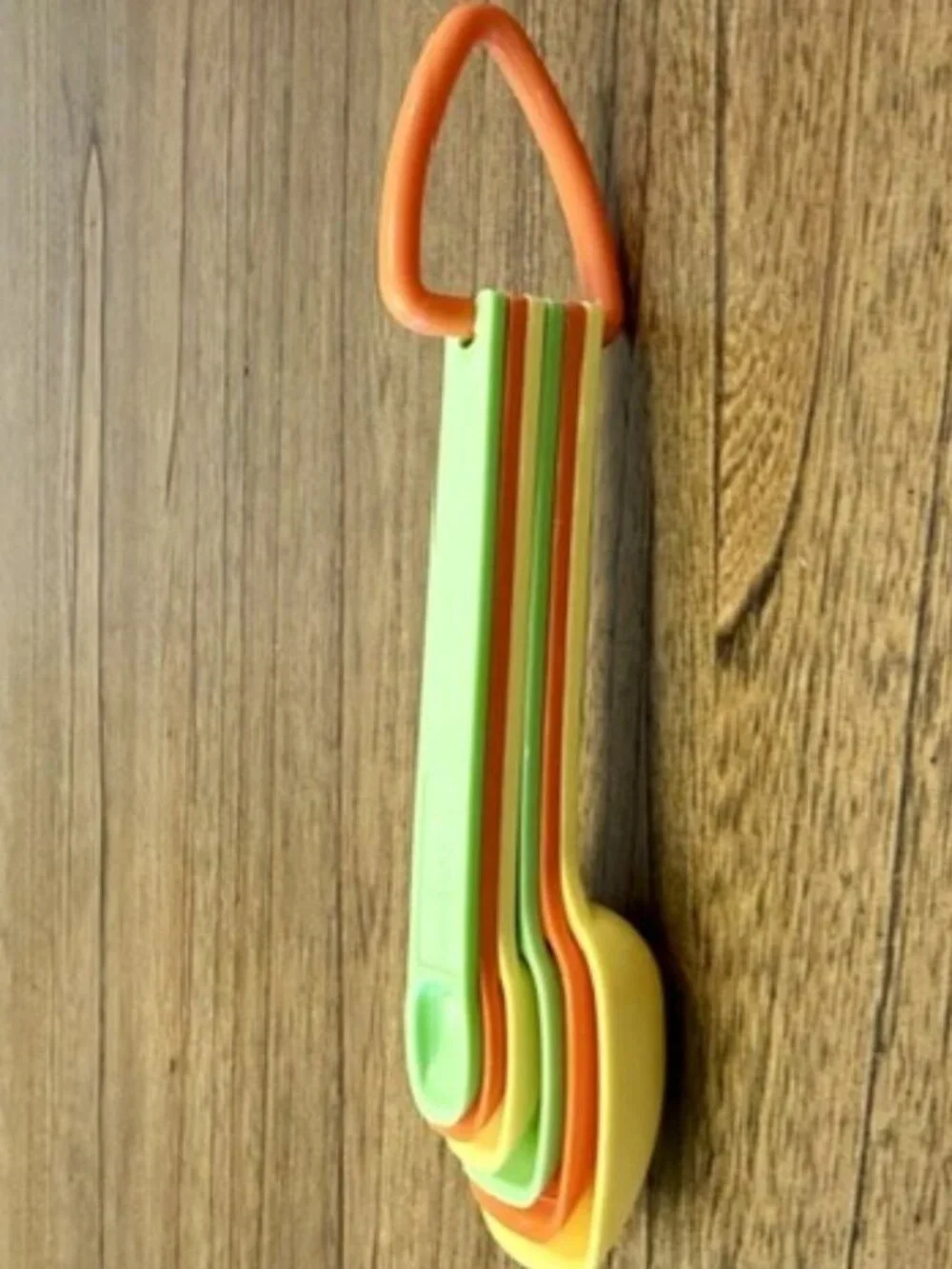 Vintage/Retro TUPPERWARE MEASURING SPOONS